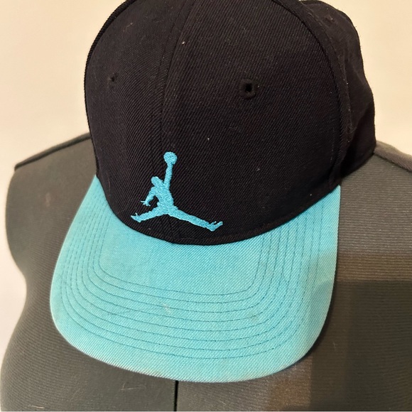 Jordan Other - Jordan electric blue and black hat